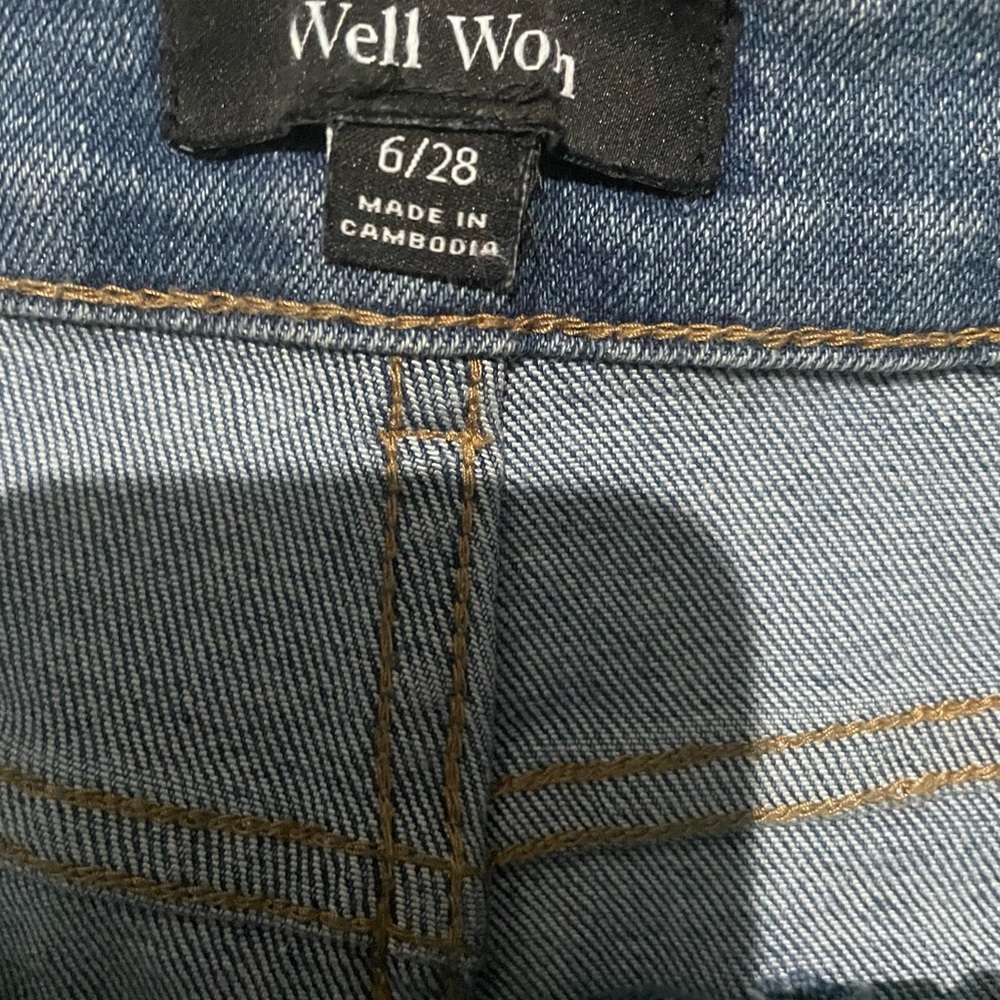New Well Worn Classic wide leg Blue Jeans size 6/28